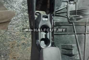 TOYOTA ALTIS ZRE211 NEW CONSOLE BOX