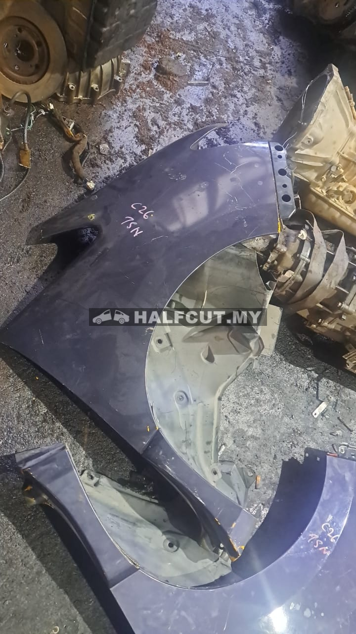 NISSAN SERENA C26 FRONT FENDER RH