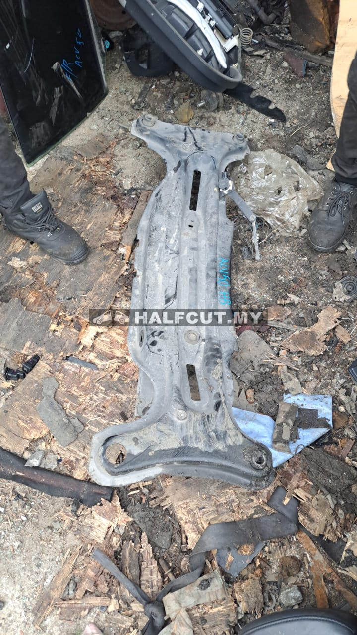 TOYOTA CAMRY ACV50 HB REAR CROSSMEMBER