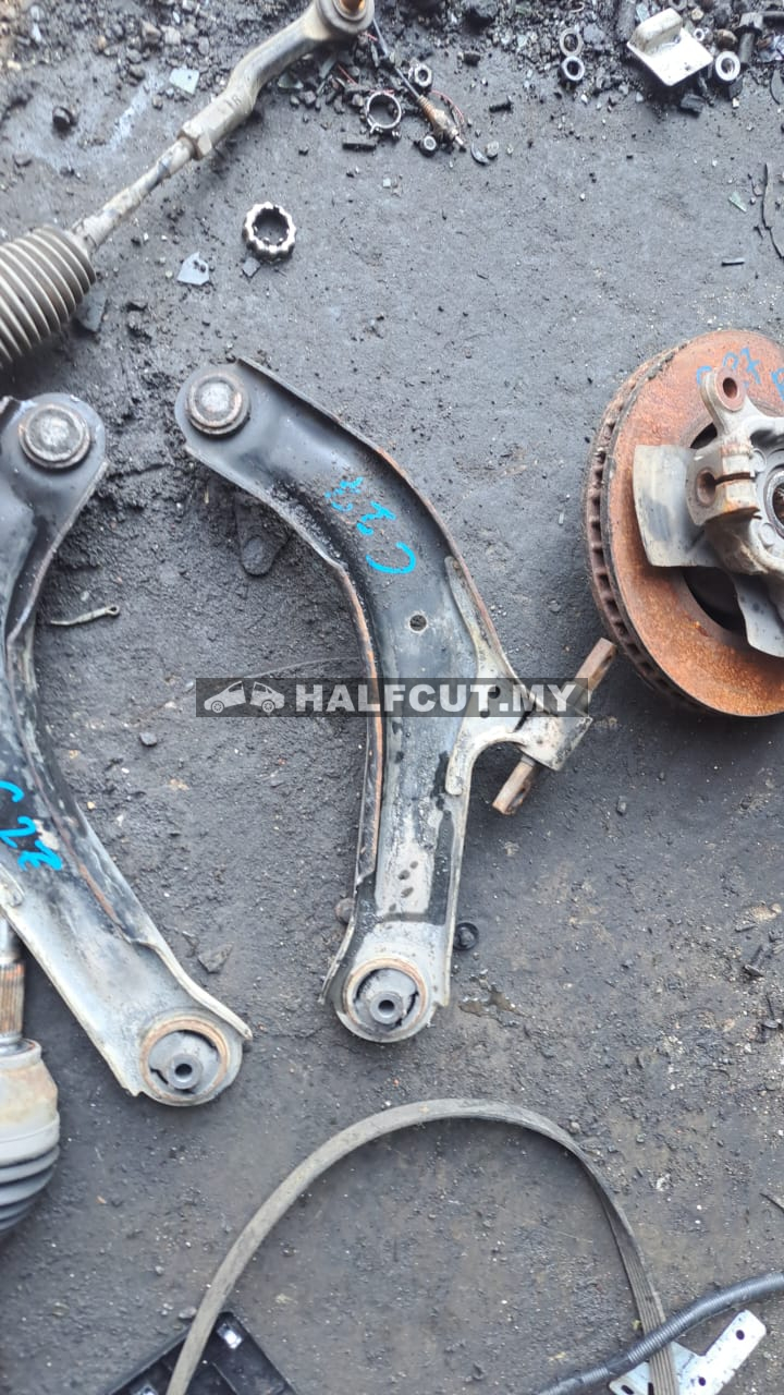 NISSAN SERENA C27 FRONT LOWER ARM RH