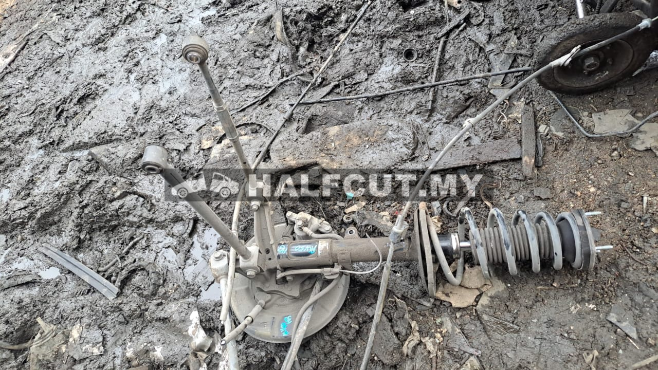 TOYOTA CAMRY ACV50 HB REAR KNUCKLE &ABSORBER LH