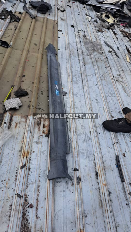 HONDA HRV SIDE SKIRT RH