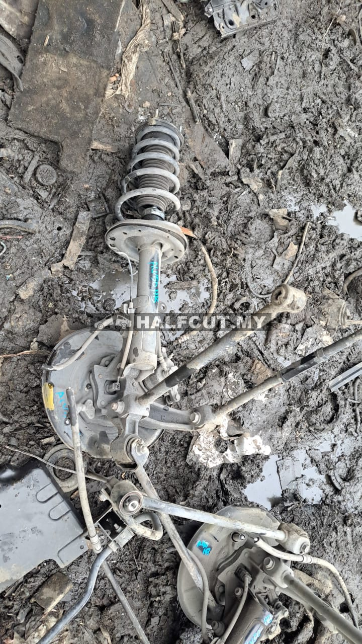 TOYOTA CAMRY ACV50 HB REAR KNUCKLE &ABSORBER RH