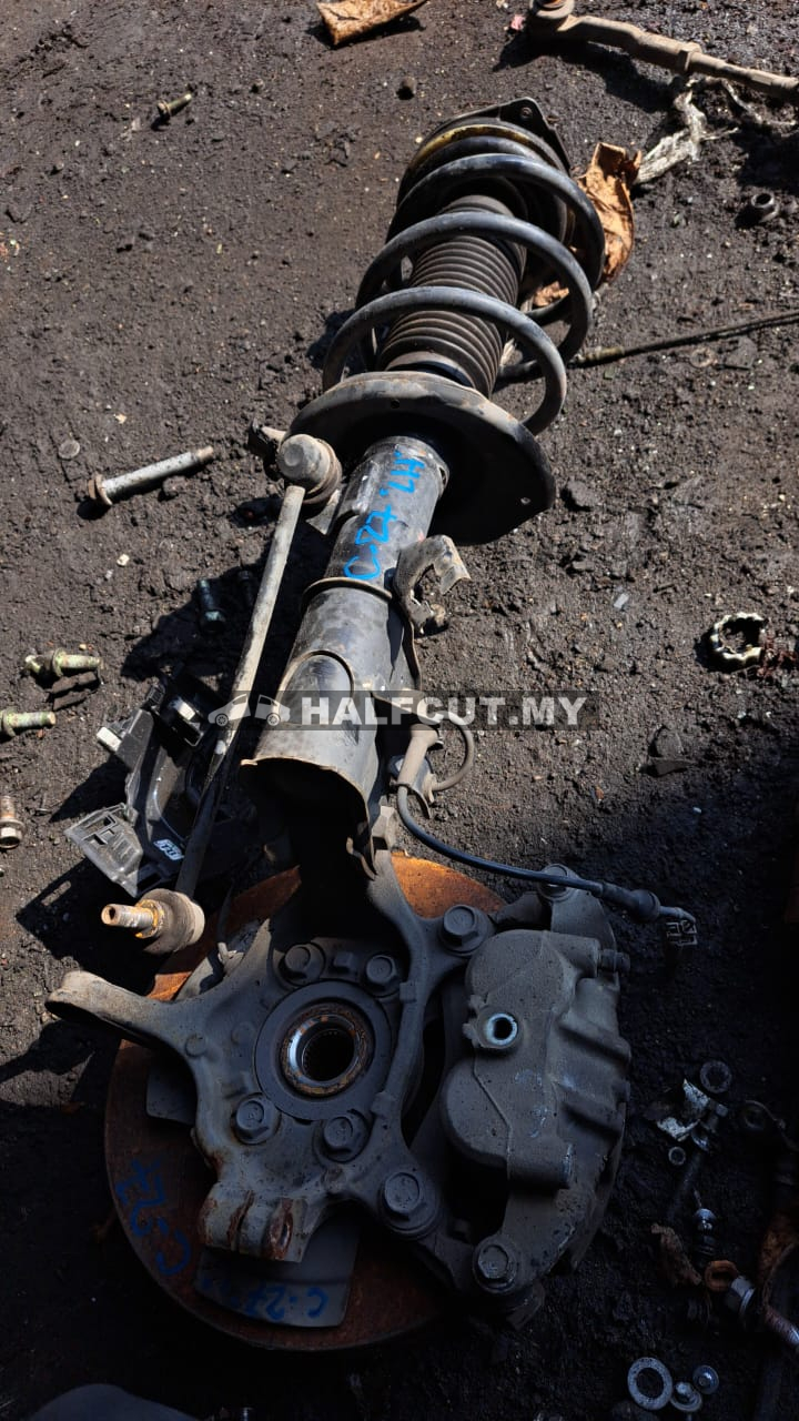 NISSAN SERENA C27 FRONT KNUCKLE &ABSORBER F/L