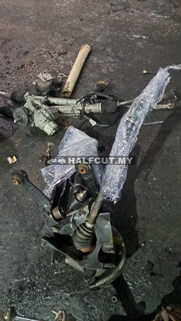 MITSUBISHI ASX REAR KNUCKLE &ABSORBER &DRIVE SHAFT LH