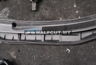 TOYOTA WISH 20 WIPER COVER