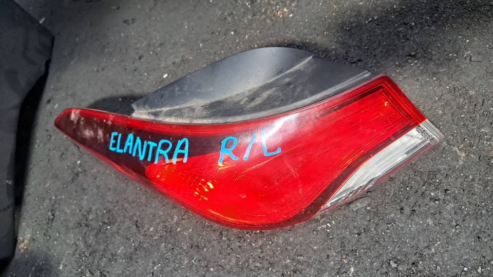 HYUNDAI ELANTRA TAIL LAMP (92402-3X2) LH