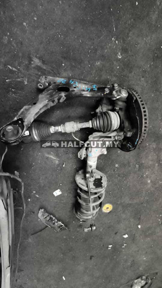 TOYOTA WISH 20 FRONT KNUCKLE & DRIVE SHAFT & LOWER LH