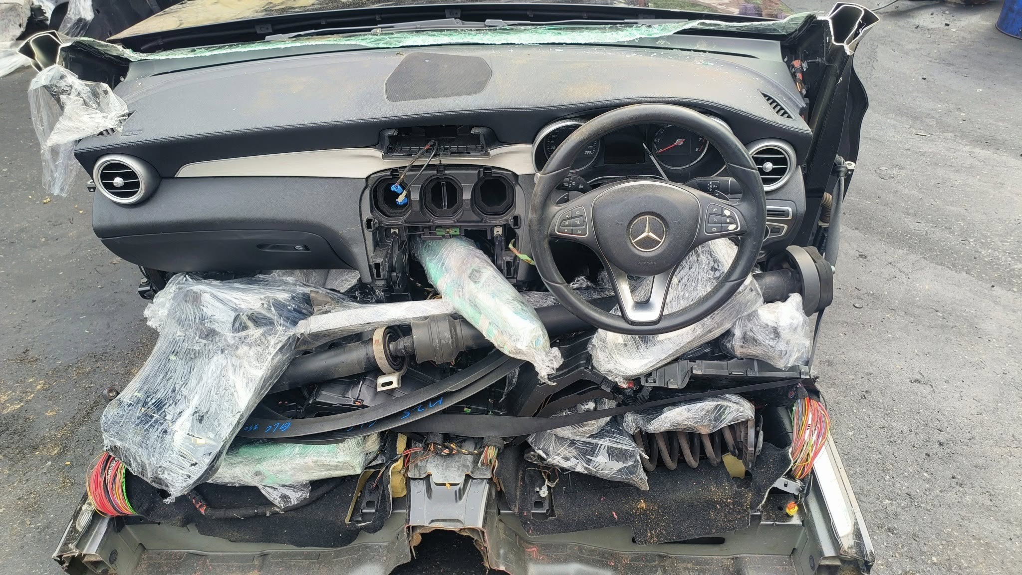 Mercedes Benz GLC W253 Half Cut ready stock  Engine Model : M274 920