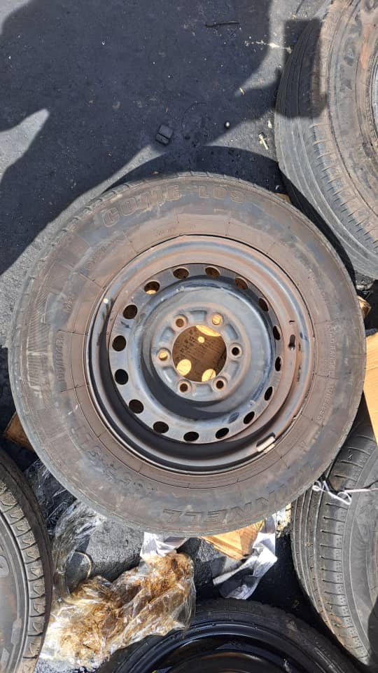TOYOTA HIACE KDH200 SPORT RIM R15