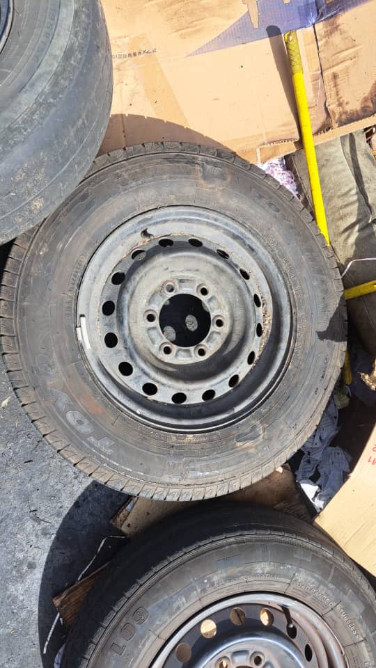 TOYOTA HIACE KDH200 SPORT RIM R15