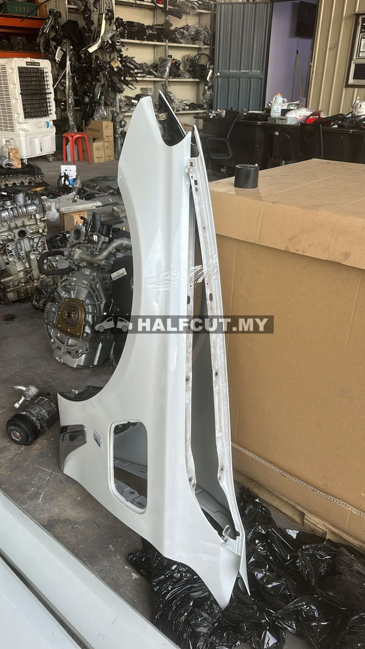 BMW 7 series G11 fender