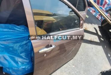 PERODUA BEZZA FRONT DOOR F/R
