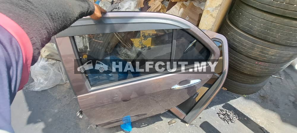 PERODUA BEZZA REAR DOOR R/L