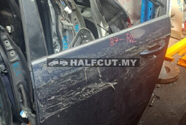 VOLKSWAGEN PASSAT B7 REAR DOOR R/L
