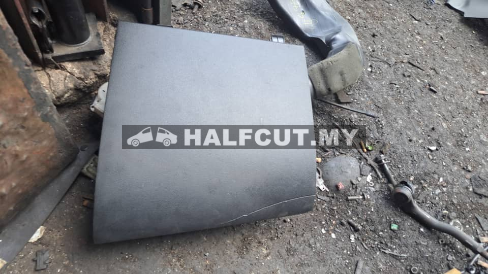 MAZDA 2 2010 GLOVE BOX