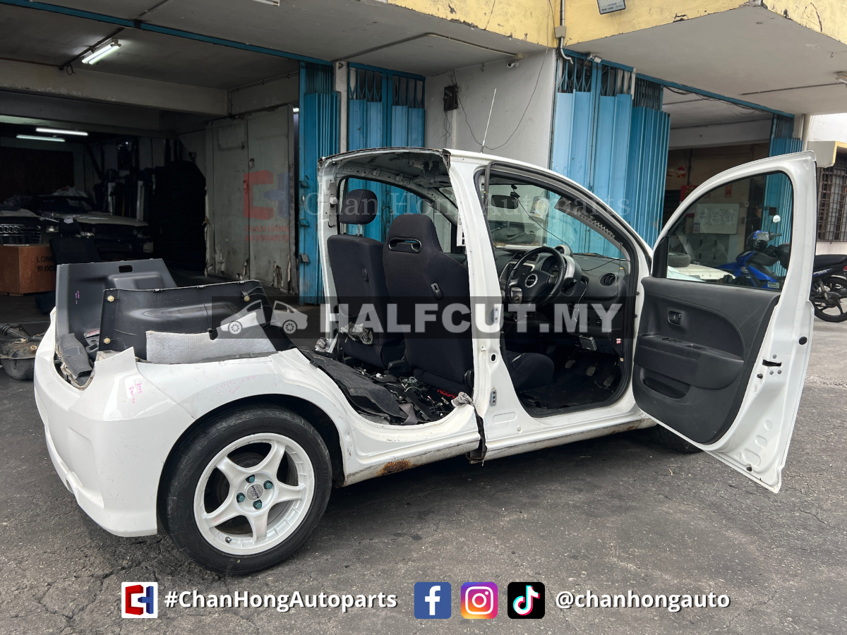 Daihatsu Boon X4 M/T 4WD 1.0L Half Cut