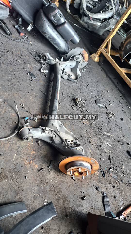 HONDA HRV REAR AXLE