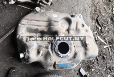 TOYOTA ALTIS  ZRE211 NEW PETROL TANK