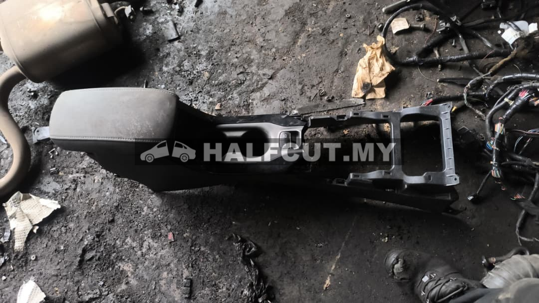 TOYOTA ALTIS  ZRE211 NEW CONSOLE BOX