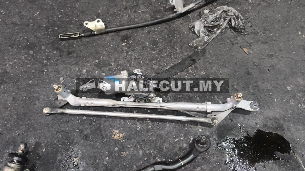 TOYOTA HILUX REVO WIPER LINK