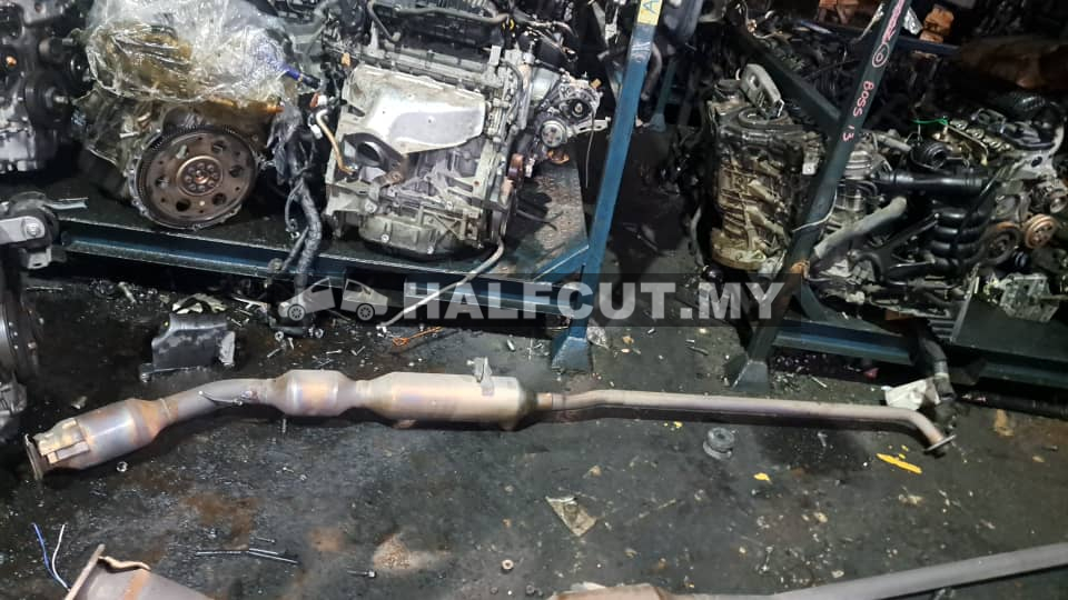 TOYOTA WISH 20 EXHAUST PIPE