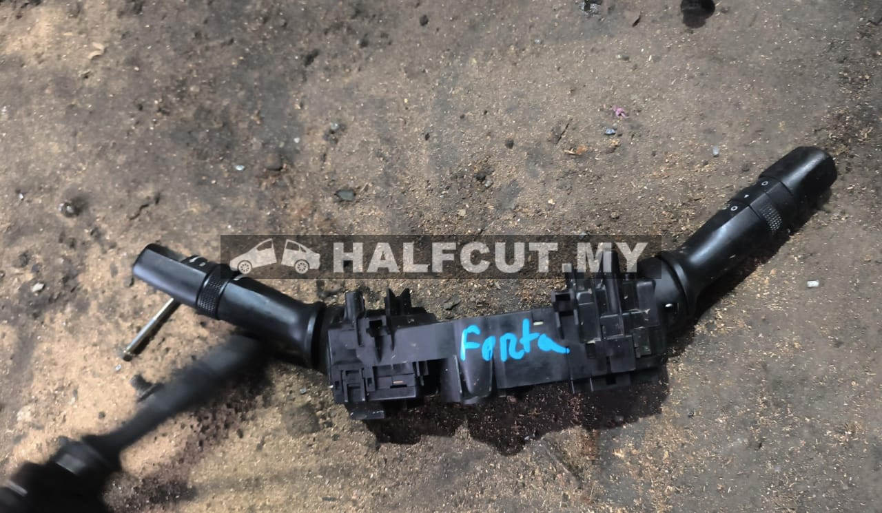 KIA FORTE G4FC WIPER SWITCH