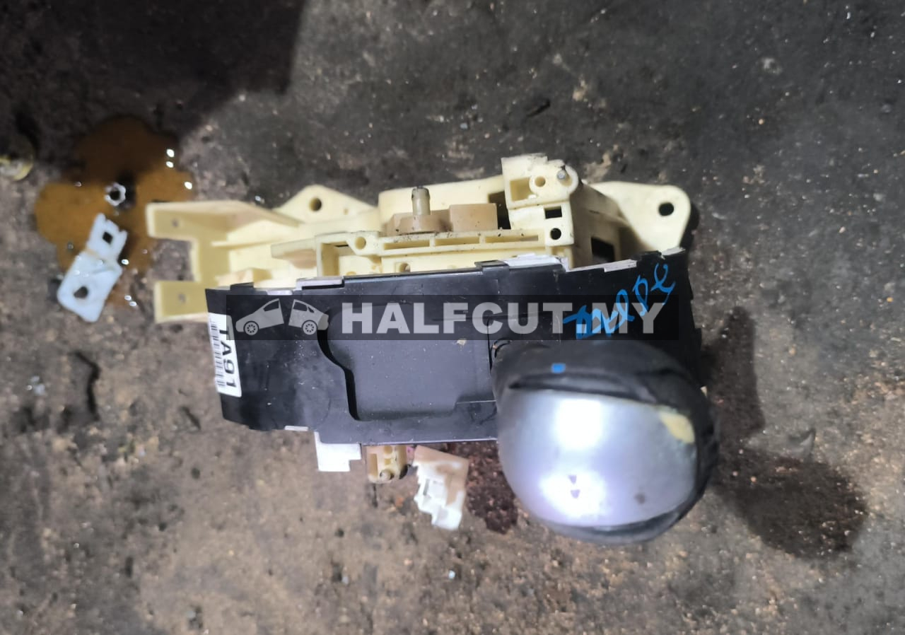KIA FORTE G4FC GEAR LEVEL