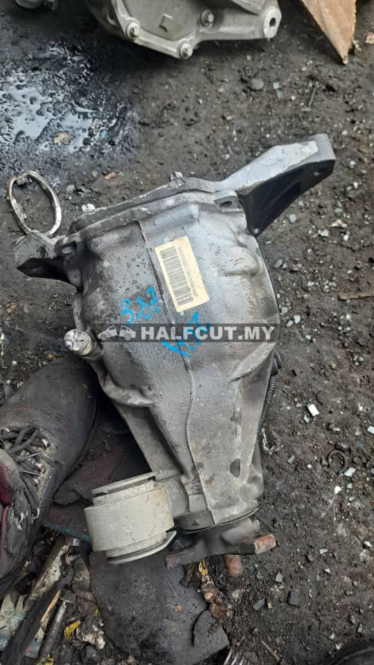 MERCEDES BENZ W204 REAR AXLE GEAR (3;07 )