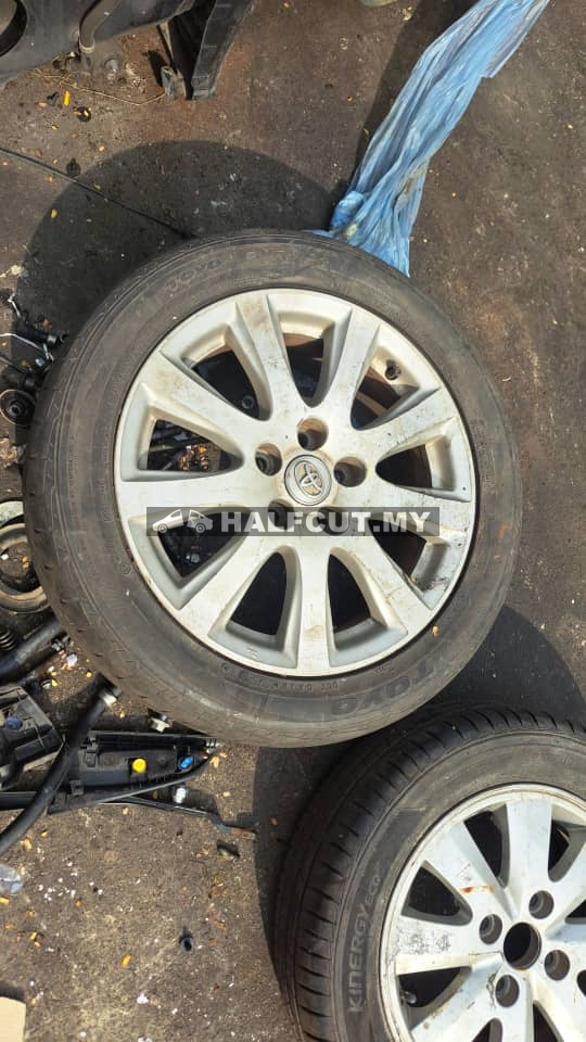 TOYOTA CAMRY ACV40 SPORT RIM R17