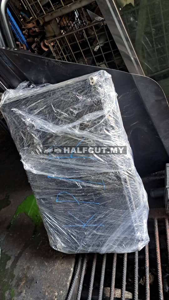 HONDA STEPWAGON RP1 RADIATOR
