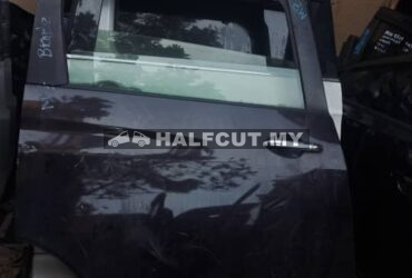 MAZDA BIANTE SIDE DOOR R/R