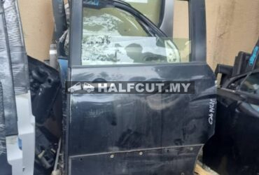 NISSAN SERENA C26 SIDE DOOR R/L