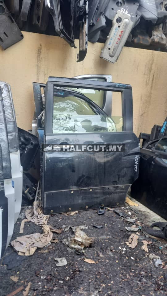NISSAN SERENA C26 SIDE DOOR R/L
