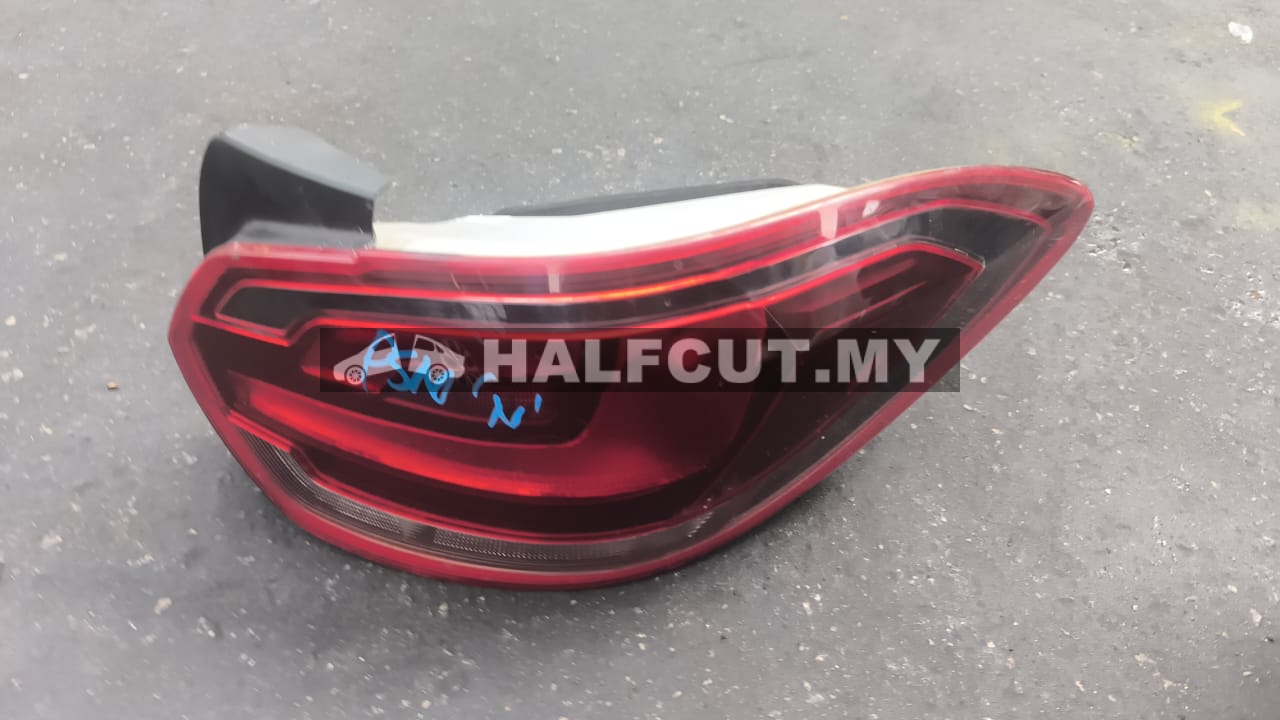 PROTON PERSONA NEW TAIL LAMP(11-0P03)RH