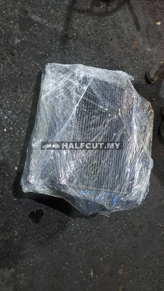 ISUZU HICON PRO 3TAN 4HK1 RADIATOR