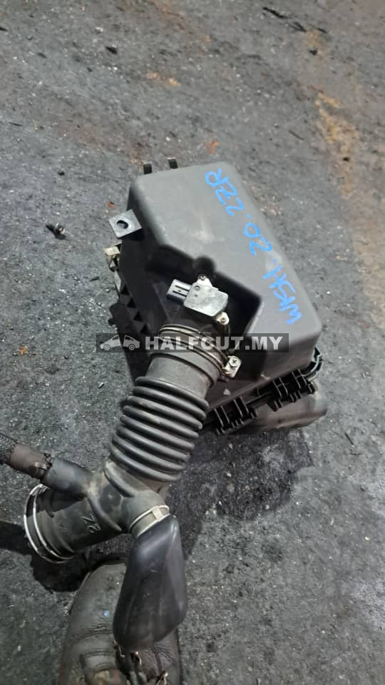TOYOTA WISH 20 2ZR AIR CLEANER