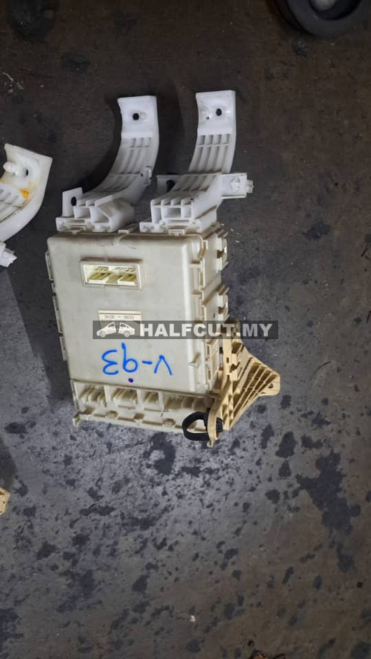 TOYOTA VIOS NCP93 FUSE BOX (87230-52690)