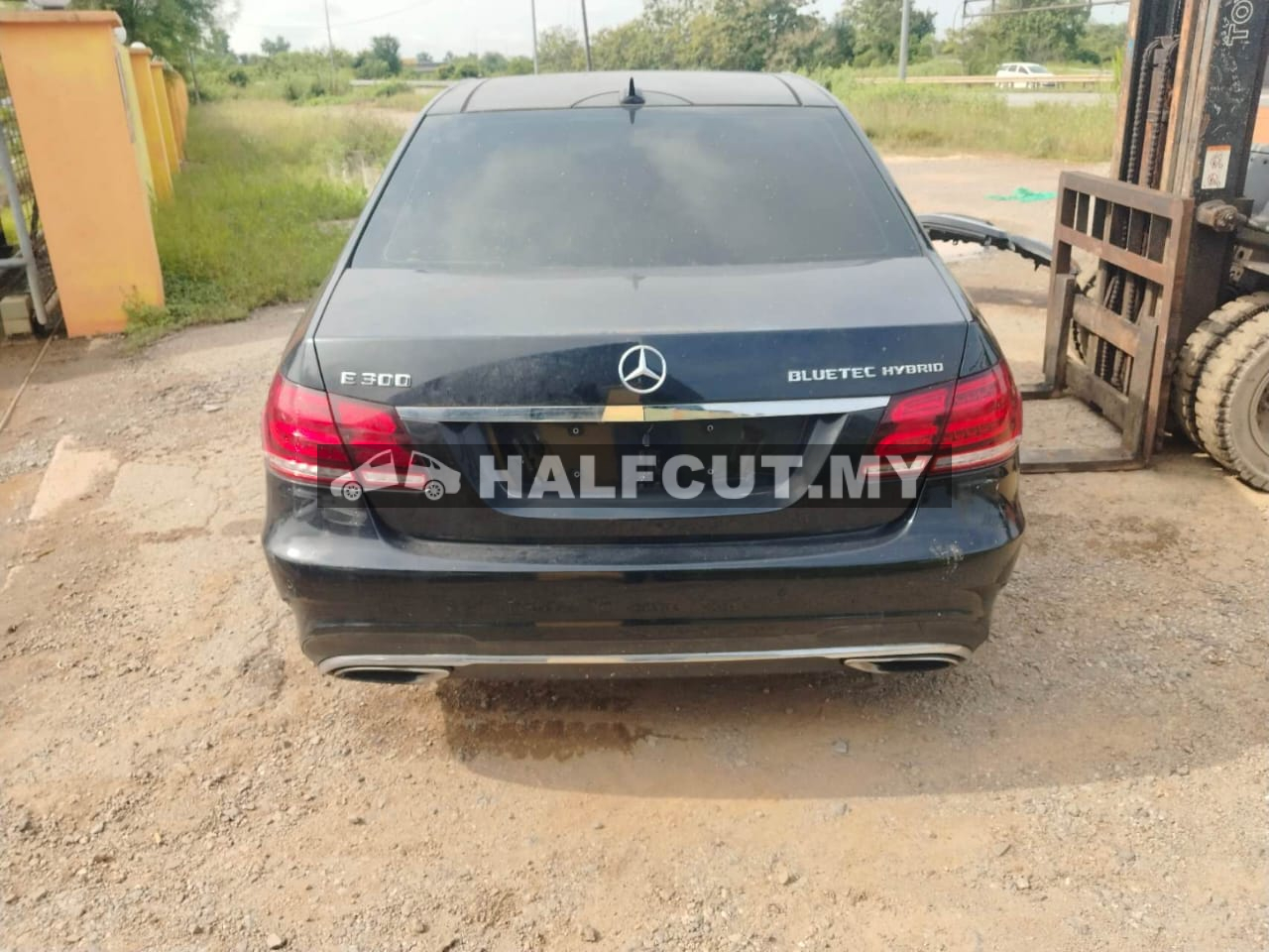 W212 E300 BLUETEC  HYBRID 651 HALF CUT