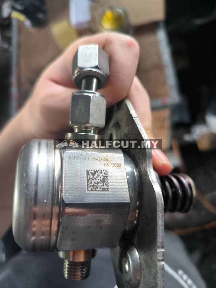 7642466 BMW  F30/G12/G30/B48 HIGH PRESSURE PUMP