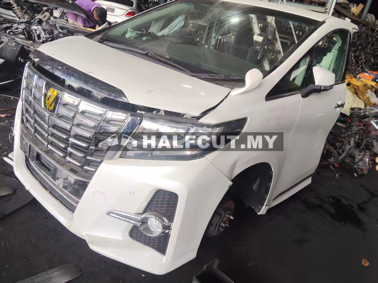 TOYOTA  ALPHARD AGH30 HALF CUT