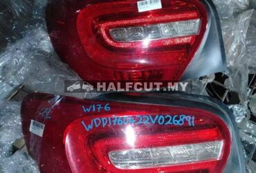 W176 TAIL LAMP /REAR LAMP